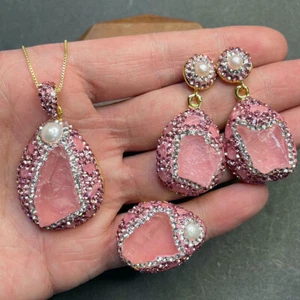 Juego de pendientes + anillo + collar colgante de cristal de cuarzo rosa con incrustaciones de perlas y culata - Imagen 1 de 4