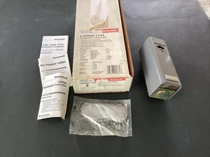 NEW OEM L6006A1145 Honeywell Aquastat Hi/Lo Limit 100-240°F Range, 5-30°F - Picture 1 of 8