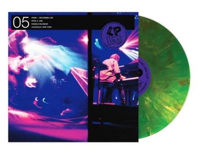 Phish~ LP on LP : 05 Twist / Stash Uniondale, NY 4/2/98 LP [Limited Green Vinyl] - Image 1 of 4