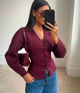 Zara taillierte Taille Uni Strick V-Ausschnitt Strickjacke Burgunderrot Gr. XS S 2142/133 NEU - Bild 1 von 24
