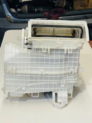 MATRIZ DE CALEFACCIÓN GENUINA TOYOTA PRIUS 2016-22 87010-47300 Foto 1 de 4