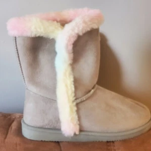 Fab Kids , Tulip Hem Fuzzy Boot - Size 1 - Picture 1 of 3