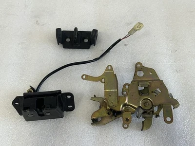 Toyota Previa 1991 1992 1993 1994 1996 1997 puerta levadiza maletero pestillo + delantero Foto 1 de 4