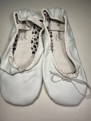 Capezio Ladies Full Sole Ballet Shoe Daisy White 4W, 4.5W, 5W; Girls 1.5 - 2.5 - Image 1 of 4