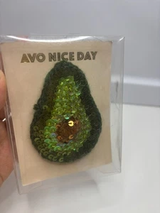ANTHROPOLOGIE KATE JENKINS gehäkelte Avocado Brosche Anstecknadel Pailletten Spaß 3D - Bild 1 von 5