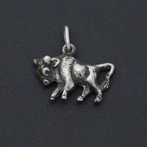 kleiner Stier Anhänger / Charm - 800er Silber - Alt Vintage - Charivari - Picture 1 of 3