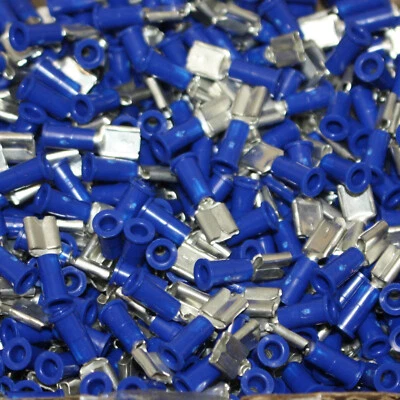 (1000) 3M Scotchlok Female Disconnects MVU14-250DFK, 16-14 AWG Wire, Blue, Crimp - Image 1 of 4