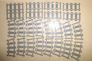 Lego 9V Train großes Schienenoval (16x 2867 8x 2865) – gut - Bild 1 von 1