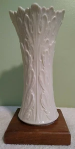 8.5" Woodland Embossed Vase W/ Wooden Base Lenox Awards - Picture 1 of 5