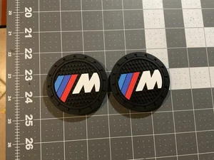 Insertos de montaña BMW M para portavasos de coche, lote de 2, nuevos sin usar - Imagen 1 de 2