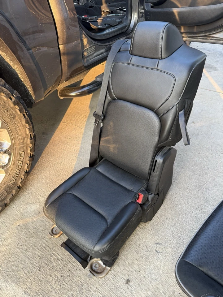 Ram 1500 19-24 cuero consola central asiento de salto y tablero inferior contenedor de almacenamiento Foto 1 de 4