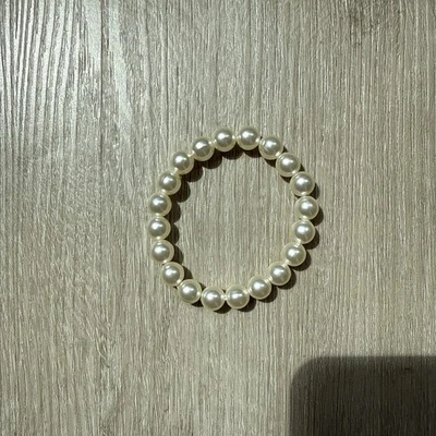 Pulsera clásica de perlas  Foto 1 de 2