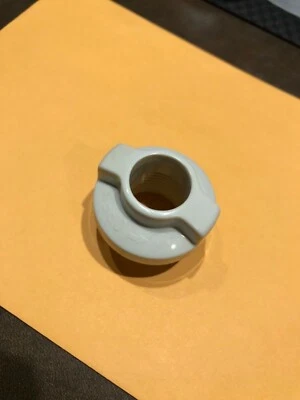  NE1820 Delonghi  stopper / plug for Dehumidifiers  - Image 1 of 2