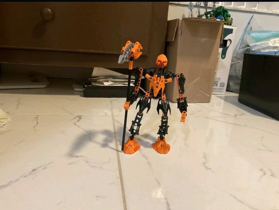 LEGO BIONICLE MOCs: The Revolutionaries Foto 1 de 4