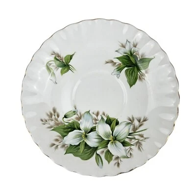 Platillo vintage Royal Albert Trillium 5,5" flor blanca Foto 1 de 4