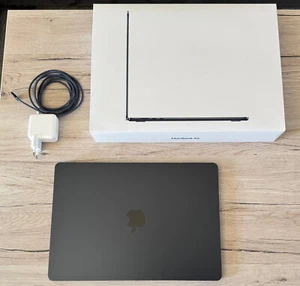 MacBook Air, 15 Zoll, M2, 256GB, 8GB Ram, 2023, MQKW3D/A - Bild 1 von 6