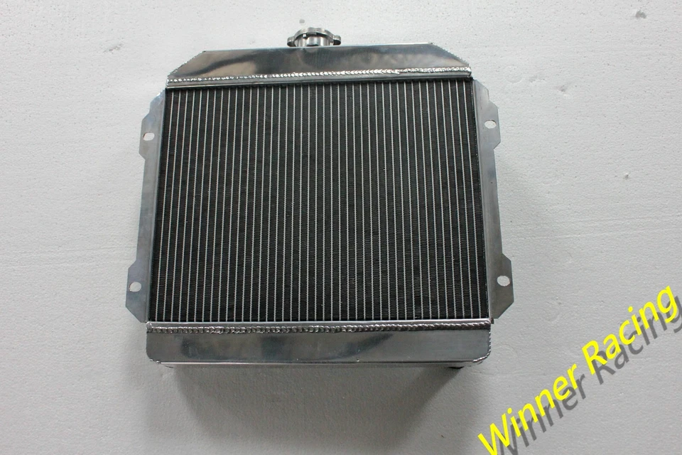 Radiador de aluminio apto para Toyota Celica 1600 GT TA22/TA27 2TC/2TG 1.6 1970-1977 Foto 1 de 4