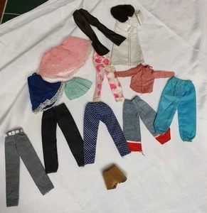 Konvolut Unterteile und 1 Shirt, 13 Teile Barbie Kleidung - Bild 1 von 14