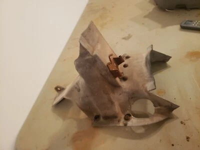 Yamaha YZ400 1979 guardabarros interior trasero guardabarros caja de aire 2X5-21620-00-00 Foto 1 de 4