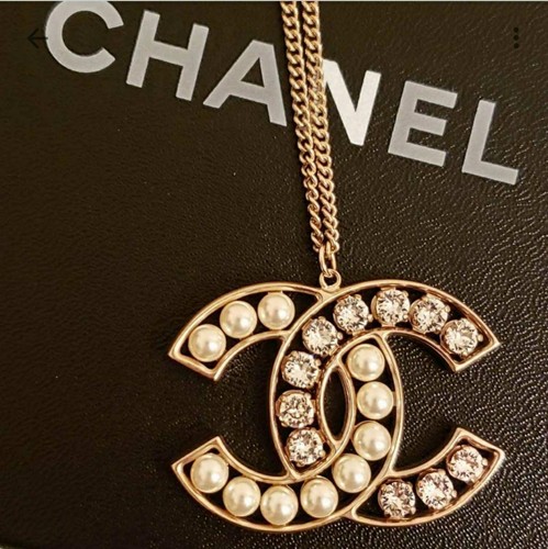 CHANEL Collana Ciondolo Cc Perla di Cocco
