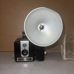 Vintage KODAK BROWNIE HAWKEYE Camera Flash Model With Box - Picture 1 of 19