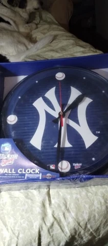 New York Yankees analog wall clock 2004 Cover