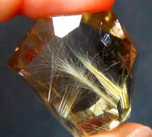 IP-2 Rutilated Quartz 127.40ct 32x29x26mm Golden needles Free Form - Picture 1 of 7