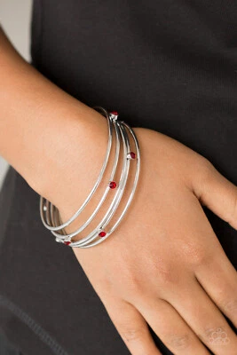 Delicate Decadence Red Paparazzi Bracelet Bangle - Изображение 1 из 2