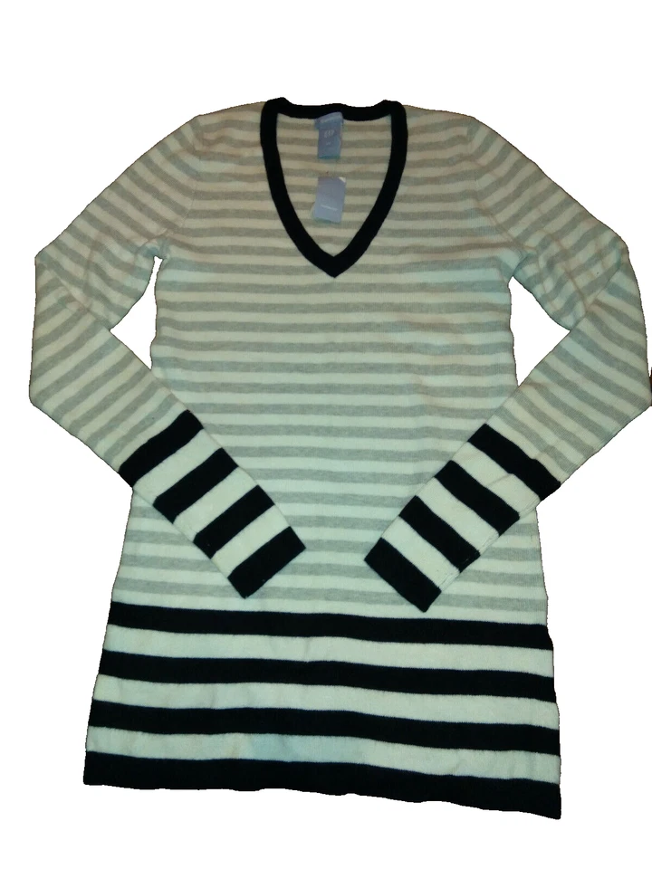 Brand New! Womens Gap Maternity Black Gray Striped V-Neck Sweater Size XSmall XS - Image 1 of 1