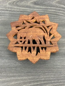 Schöner 5" Holz geschnitzter Untersetzer mit Elefanten Design - Bild 1 von 9