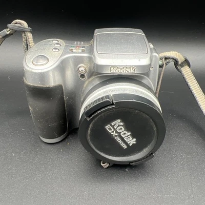 Kodak EasyShare Z740 5.0MP Digital Camera - Silver parts/repair - Image 1 of 4