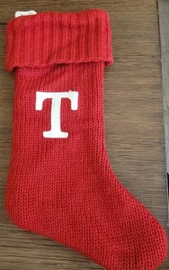 Medias de Navidad con monograma Wondershop letra T inicial rojo tejido objetivo 18 pulgadas - Imagen 1 de 3