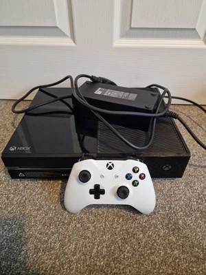 Xbox One 500GB Black Console With 7 Games And White Controller *Read Description - Image 1 of 4