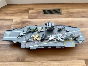 VTG Redbox Air Craft Carrier #68 + 12x Yat Ming Die-cast Military Fighter Planes - Picture 1 of 20