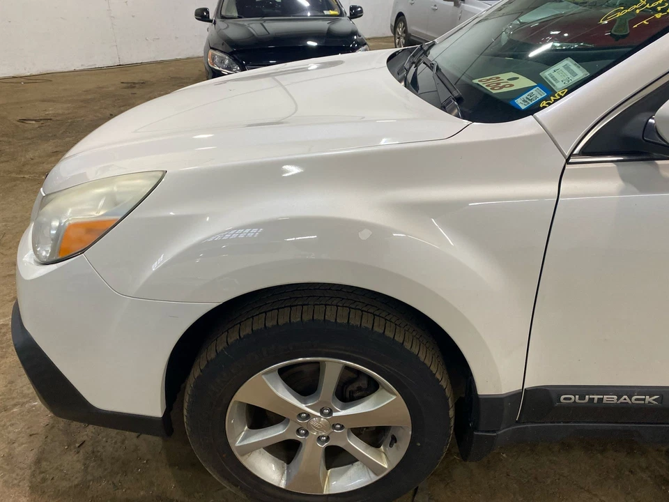 Used Front Left Fender fits: 2014 Subaru Legacy SW Outback w/o fender flare Fron - Imagem 1 de 4