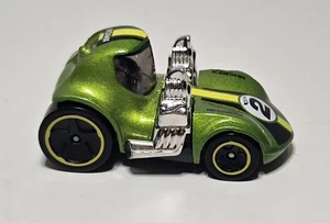 2020 Mattel Hot Wheels Green Tooned Twin Mill Die-Cast Auto - Bild 1 von 8