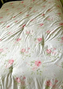 Laura Ashley Queen Comforter Roses Floral Cottage Core Reversible 92" x 92" - Picture 1 of 6