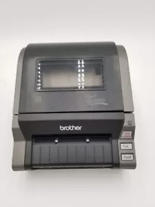 Impresora táctil de etiquetas térmicas directas de gran formato Brother QL-1050 - Imagen 1 de 7