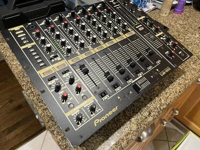 Pioneer DJM-1000 DJM1000 1/4 price of DJM V10 6-Channel Mixer - Image 1 of 4