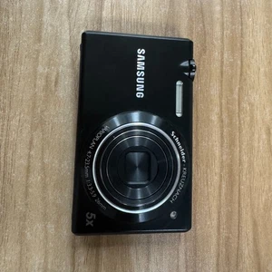 Samsung MV800 Digital Camera 16.1 MP 5x Tiltable Screen with Accessories Black - Picture 1 of 6