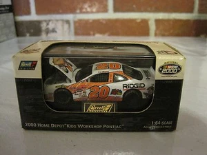 2000 REVELL COLLECTION NASCAR #20 TONY STEWART 1:64 SCALE DIECAST CAR - Picture 1 of 9