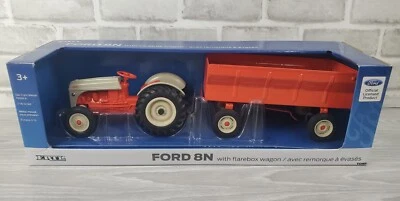 FORD 8N TRACTOR  WITH FLAREBOX WAGON 1/16 SCALE NIB ERTL 13906 - Image 1 of 4