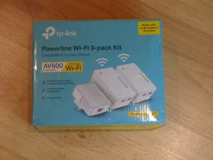 TP-Link AV600 Powerline Wi-Fi 3-Pack Kit TL-WPA4220 TKIT* - Afbeelding 1 van 3