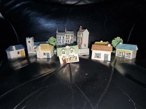 Roy SELWYN-SMITH Minatures Porcelain Street Scene & Slipcast Village Buildings - Afbeelding 1 van 16