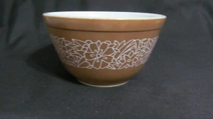 PYREX BY CORNING BROWN WOODLAND 401 NESTING MIXING BOWL 1  1/2PT - Picture 1 of 8