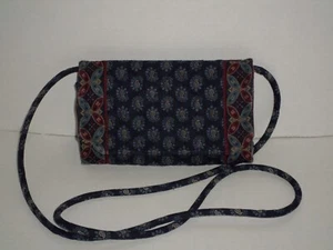 Vera Bradley Crossbody Wallet in Classic Navy Print Tri Fold Retired Nice - Picture 1 of 8