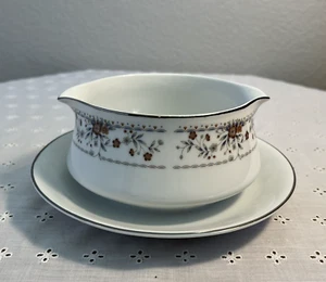 Wade Claremont Gravy Bowl with Attached Plate Fine Porcelain China Japan Floral - Picture 1 of 4