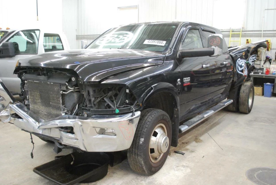 Brújula RAM3500 2011 ECU 56046064AC  Foto 1 de 4