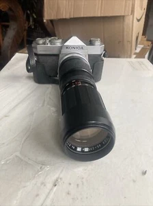 Konica Auto reflex A With Auto Panagor Tele Zoom Lens 1:3.8 85 -205 mm - Picture 1 of 2