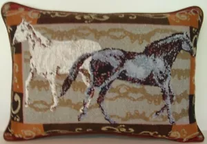 Cavalli - Due Cavalli, Bianco e Nero, Bordo Blocco con Disegno, Cuscino Arazzo Nuovo - Foto 1 di 7